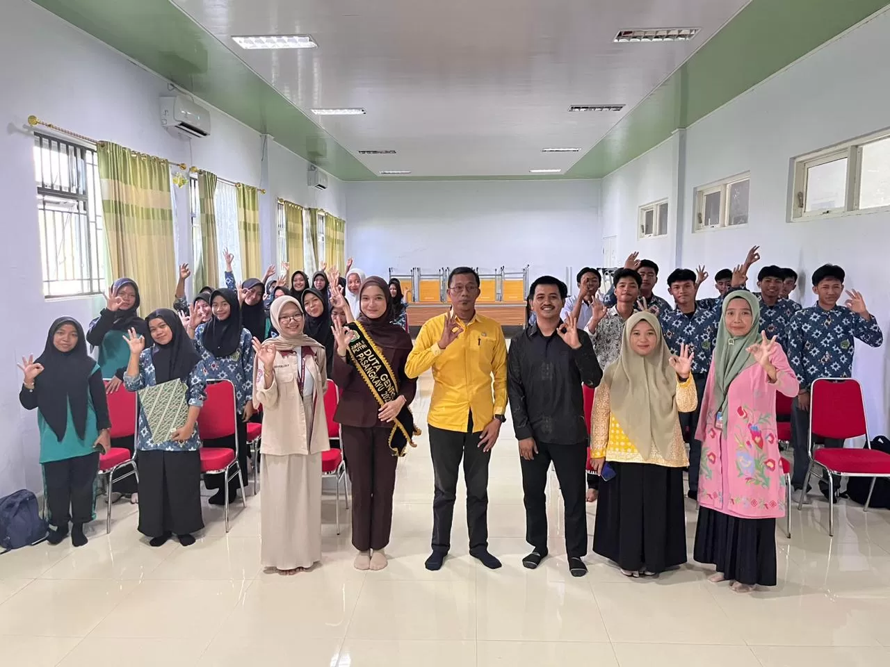PIK-R GEMA SEHATI: Rekonstruksi Diri dan Lingkunga